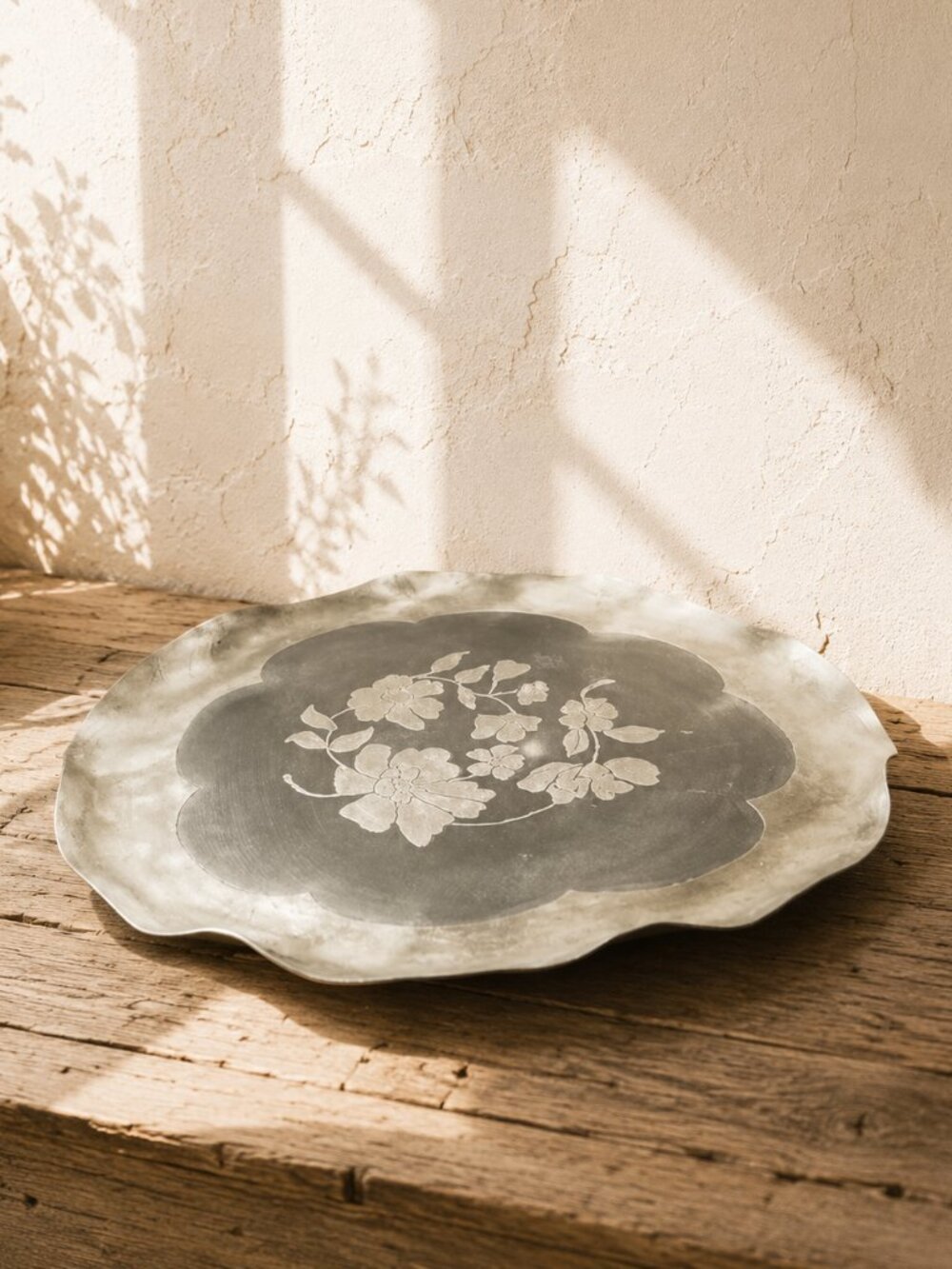 Vintage Aluminum Serving Tray With Etched Floral Pattern and Scalloped Edge - Picture 3 of 5